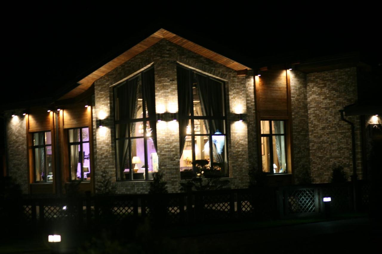 Recreation Center "Tri Medvedja" Ustye Bagian luar foto