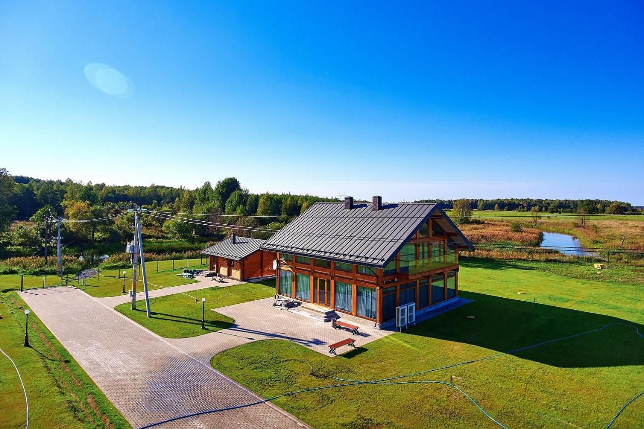 Recreation Center "Tri Medvedja" Ustye Bagian luar foto